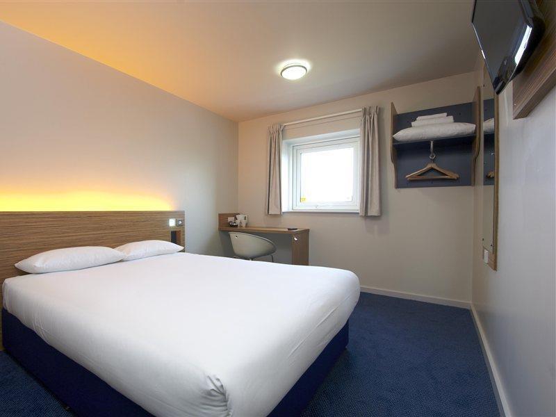Travelodge Croydon Central Bagian luar foto