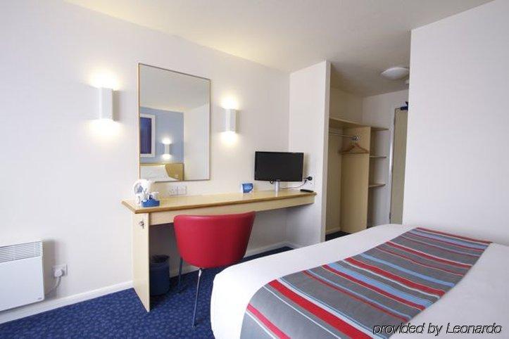 Travelodge Croydon Central Bagian luar foto