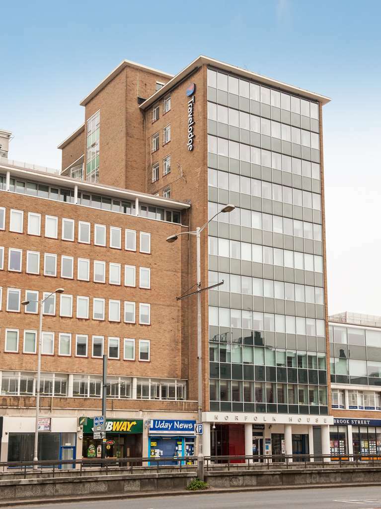 Travelodge Croydon Central Bagian luar foto